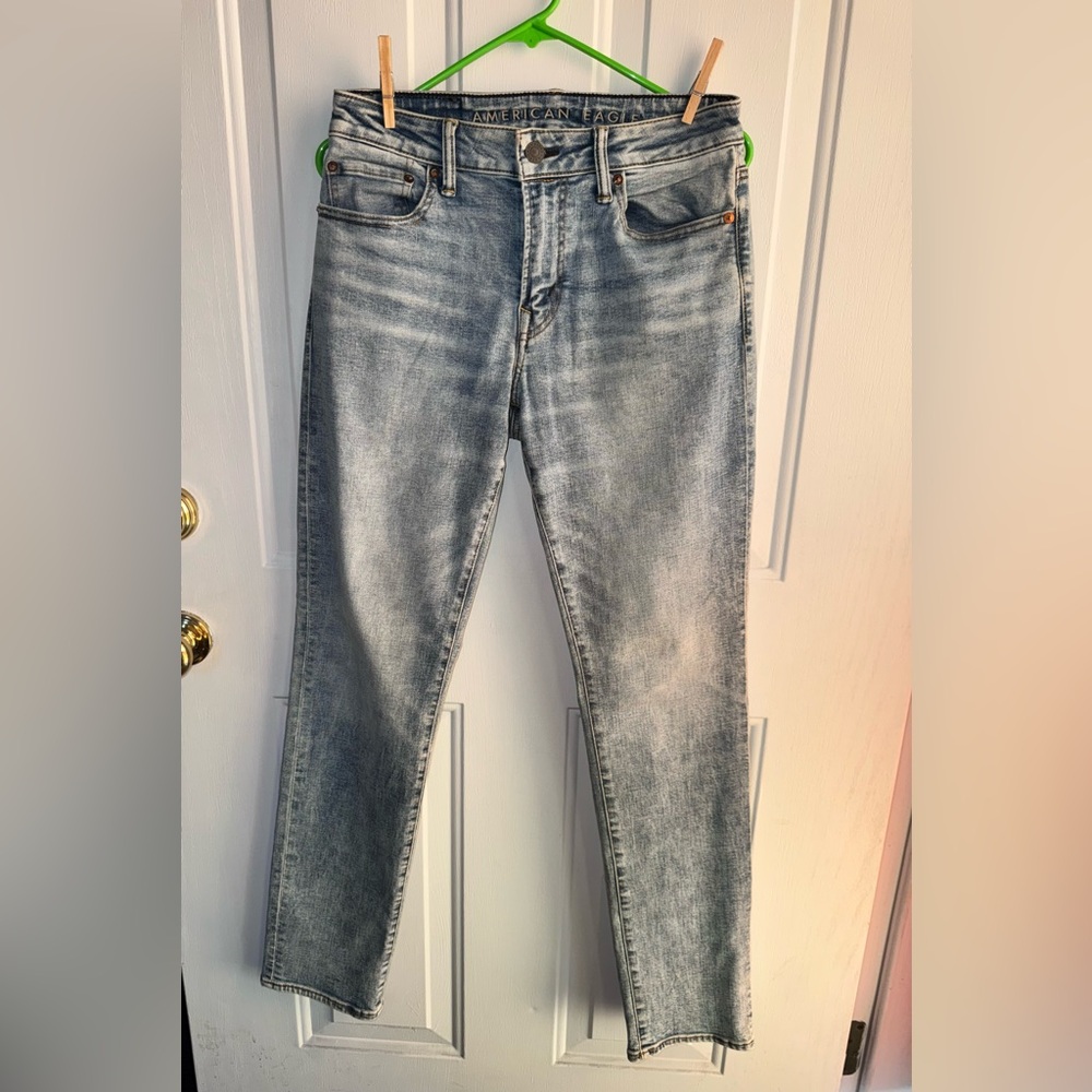 AMERICAN EAGLE Men’s Jeans, Size 30x34, AirFlex+ Slim Straight Light Wash Denim